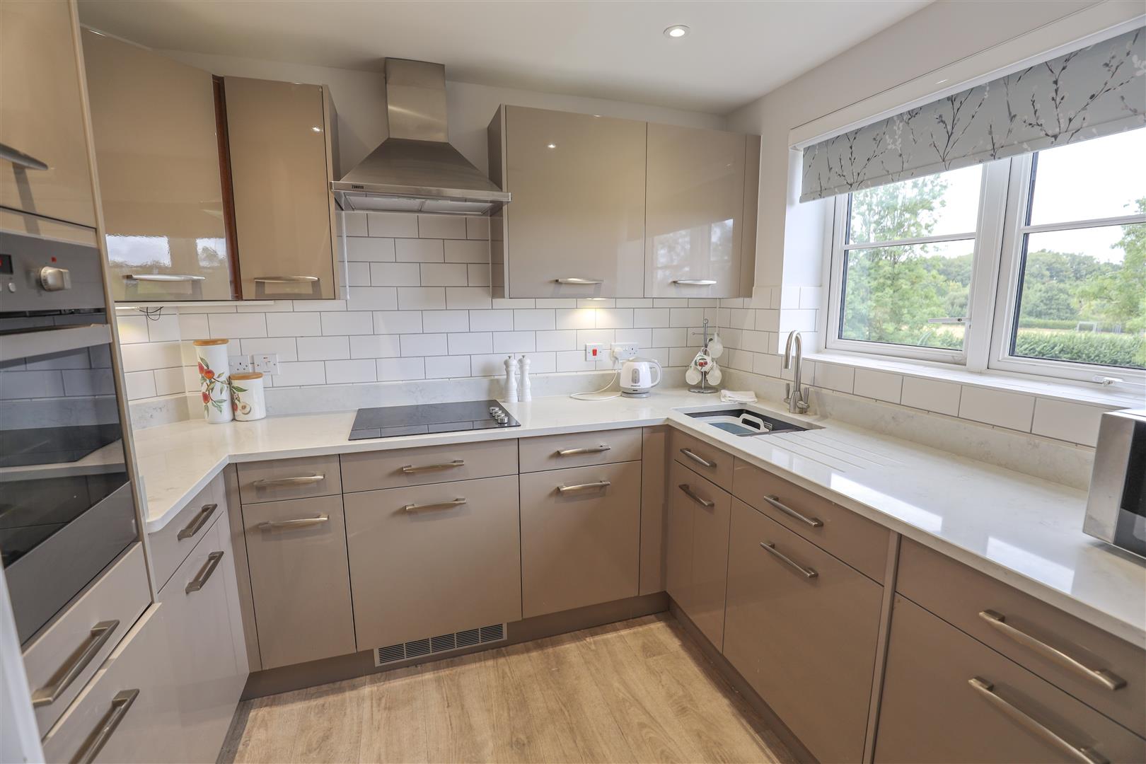 34 De Clare Lodge, Westgate, Cowbridge, Vale of Glamorgan, CF71 7FR